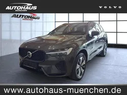 Platinum grey / (grau) Gebraucht 2023 Volvo XC60 R-Design SUV | 48.990 € (Superpreis)