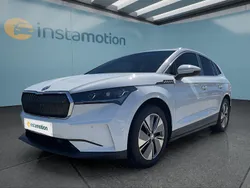 Weiß Gebraucht 2022 Skoda Enyaq iV SUV | 35.549 € (Guter Preis)
