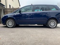 Blau Gebraucht 2011 Opel Zafira Van / Kleinbus | 4.999 €