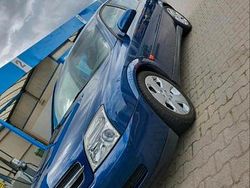 Blau Gebraucht 2003 Opel Vectra Kombi | 800 €