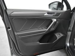 Grau Gebraucht 2022 VW Tiguan Allspace R-line SUV | 49.970 €