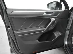 Grau Gebraucht 2022 VW Tiguan Allspace R-line SUV | 49.970 €