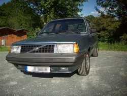 Blau Gebraucht 1986 Volvo 360 Limousine | 6.300 €