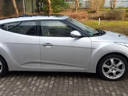 Silber Gebraucht 2012 Hyundai Veloster Premium Kleinwagen | 9.800 € (Teuer)