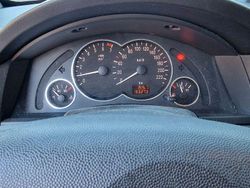 Grau Gebraucht 2004 Opel Meriva Van / Kleinbus | 2.500 € (Teuer)