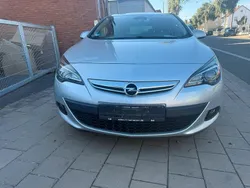 Silber Gebraucht 2012 Opel Astra GTC Innovation | 6.899 € (Fairer Preis)