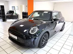 Schwarz Gebraucht 2023 Mini Cooper Kleinwagen | 28.380 € (Teuer)