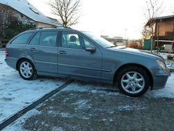 Gebraucht 2006 Mercedes C220 Avantgarde Limousine | 2.990 € (Superpreis)