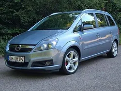 Silber Gebraucht 2006 Opel Zafira Van / Kleinbus | 4.200 € (Etwas zu teuer)