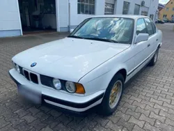 Weiß Gebraucht 1990 BMW 520 Limousine | 7.500 €
