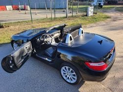 Schwarz Gebraucht 2016 Mercedes SLK300 Cabrio | 19.900 € (Fairer Preis)
