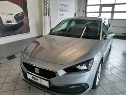 Silber Gebraucht 2024 Seat Leon Limousine | 21.595 € (Fairer Preis)