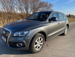 Grau Gebraucht 2011 Audi Q5 S-Line SUV | 12.300 € (Guter Preis)