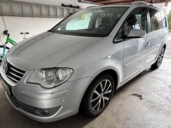 Silber Gebraucht 2008 VW Touran Van / Kleinbus | 9.400 €
