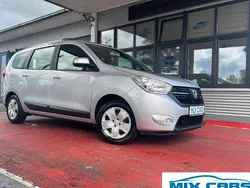Silber Gebraucht 2017 Dacia Lodgy Lauréate Van / Kleinbus | 11.840 € (Etwas zu teuer)