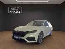 Moonweiss metallic Gebraucht 2022 Skoda Octavia RS Kombi | 30.790 € (Fairer Preis)