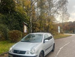Grau Gebraucht 2002 VW Polo Kleinwagen | 2.000 €