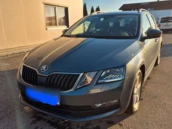 Grau Gebraucht 2018 Skoda Octavia Ambition Kombi | 15.800 € (Fairer Preis)
