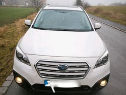 Weiß Gebraucht 2017 Subaru Outback Sport Limousine | 5.999 €