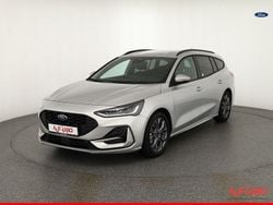 Silber Neu 2025 Ford Focus ST-Line X Limousine | 28.490 € (Guter Preis)