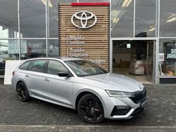 Brilliantsilber metallic (metallic) Gebraucht 2023 Skoda Octavia RS Kombi | 38.790 € (Teuer)