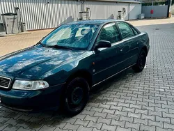 Grün Gebraucht 1996 Audi A4 Limousine | 1.850 € (Fairer Preis)
