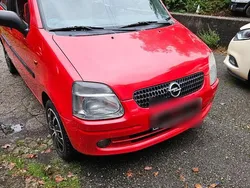 Rot Gebraucht 2002 Opel Agila Kleinwagen | 1.500 € (Etwas zu teuer)