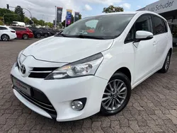 Weiß Gebraucht 2016 Toyota Verso Edition-S Van / Kleinbus | 16.990 € (Fairer Preis)