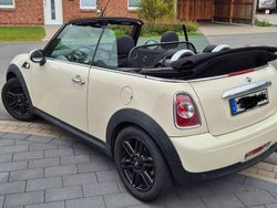 Weiß Gebraucht 2015 Mini One Cabriolet Pepper Cabrio | 11.500 € (Fairer Preis)