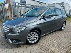 Grau Gebraucht 2013 Mercedes B180 Van / Kleinbus | 11.750 € (Guter Preis)