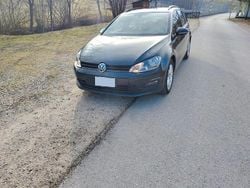 Grau Gebraucht 2015 VW Golf VII Comfortline Kombi | 7.200 € (Guter Preis)