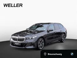 Sophistograu brillanteffekt Gebraucht 2024 BMW 520 M Sport Kombi | 52.750 € (Fairer Preis)