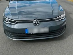 Grau Gebraucht 2020 VW Golf VIII Kleinwagen | 18.200 € (Fairer Preis)