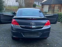 Blau Gebraucht 2006 Opel Astra Cabriolet Cabrio | 1.500 € (Guter Preis)