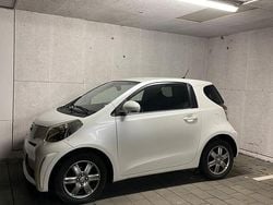 Weiß Gebraucht 2009 Toyota iQ Kleinwagen | 4.200 € (Teuer)