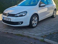 Weiß Gebraucht 2009 VW Golf VI Trendline Kombi | 5.600 € (Teuer)