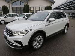 Weiß Gebraucht 2023 VW Tiguan Elegance SUV | 30.700 € (Fairer Preis)