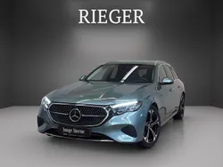 Silber Gebraucht 2024 Mercedes E220 Avantgarde Limousine | 43.789 € (Superpreis)