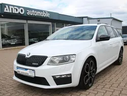 Moonweiss metallic Gebraucht 2017 Skoda Octavia RS Kombi | 10.990 € (Superpreis)