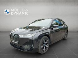 Grau Gebraucht 2022 BMW iX Sport Line SUV | 46.911 € (Etwas zu teuer)