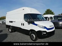 Weiss Gebraucht 2018 Iveco Daily | 30.900 €