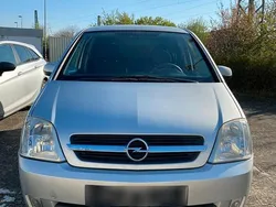 Silber Gebraucht 2005 Opel Meriva Van / Kleinbus | 1.300 € (Fairer Preis)