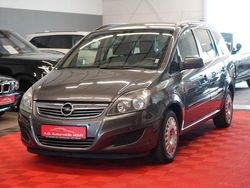 Grau Gebraucht 2010 Opel Zafira Van / Kleinbus | 3.750 € (Fairer Preis)