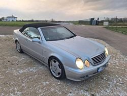Silber Gebraucht 2004 Mercedes 230 Cabrio | 3.750 €