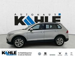 Reflexsilber metallic Gebraucht 2023 VW Tiguan Life SUV | 24.990 € (Superpreis)