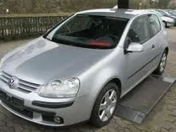 Silber Gebraucht 2006 VW Golf V Comfortline Limousine | 2.600 € (Fairer Preis)