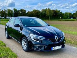 Schwarz Gebraucht 2016 Renault Mégane III Experience Limousine | 8.000 € (Guter Preis)