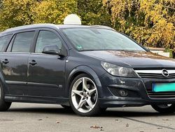 Blau Gebraucht 2010 Opel Astra Innovation Kombi | 3.390 €