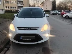 Weiß Gebraucht 2011 Ford C-MAX Van / Kleinbus | 3.699 € (Fairer Preis)