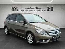 Grau Gebraucht 2013 Mercedes B180 Van / Kleinbus | 11.990 € (Fairer Preis)
